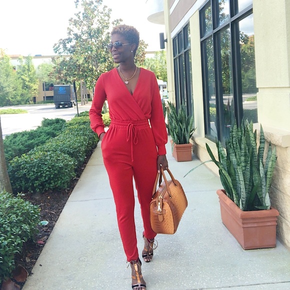 💗Jumpsuit 💗 - Picture 2 of 2